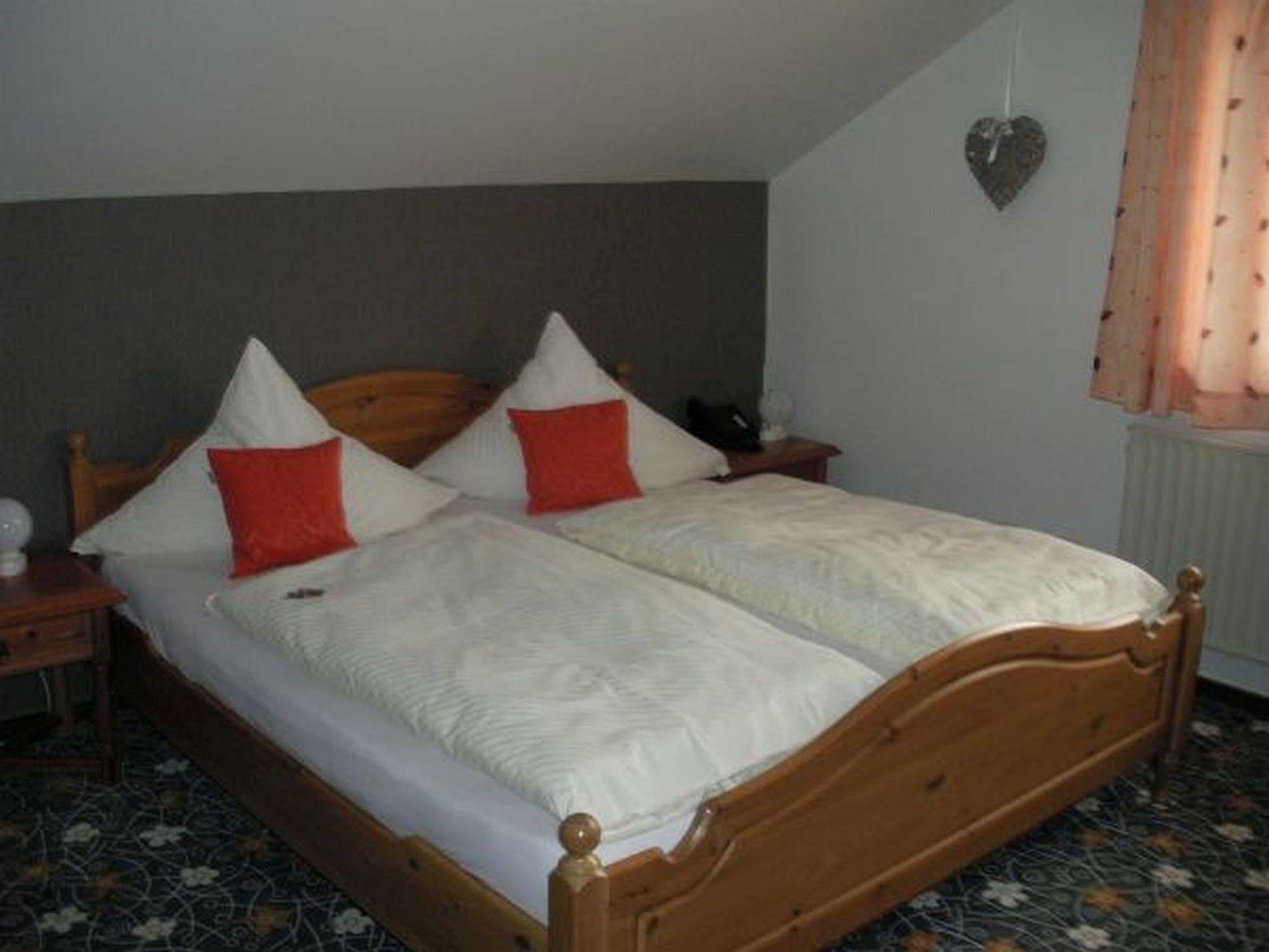 Cölbe Hotel Company מראה חיצוני תמונה